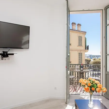 Anzur Yourhosthelper Appartement
