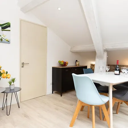 Anzur Yourhosthelper